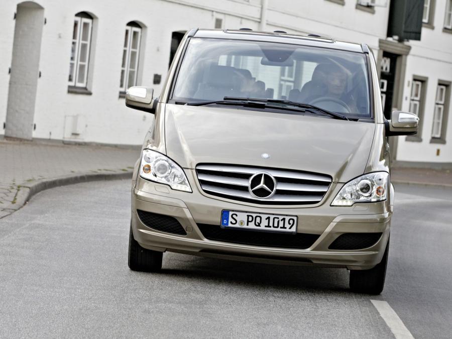  Mercedes-Benz Viano 2010 года  (фото 13 из 32)